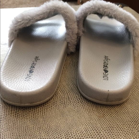 Faux fur slide sandals - Picture 3 of 5